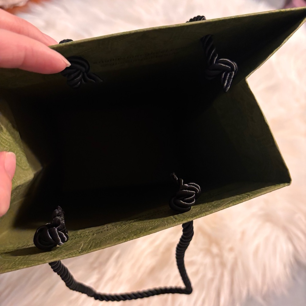 Gucci Green Gift Bag Like New - Picture 6 of 8